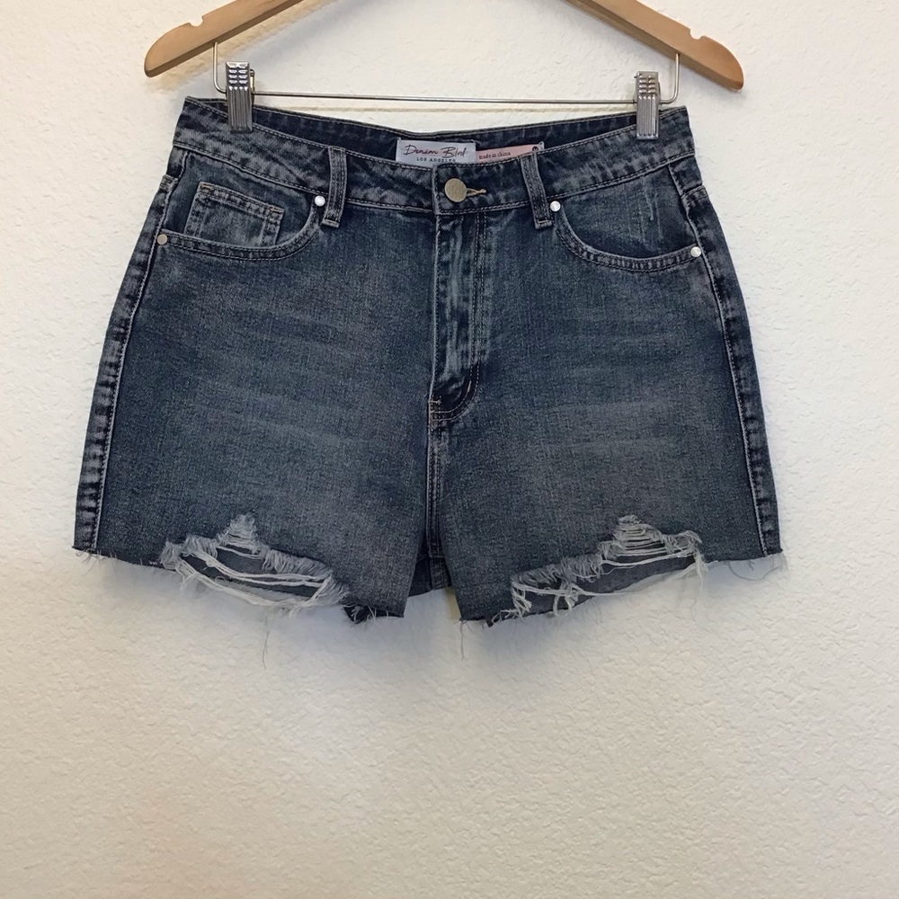Denim Blvd Med Distressed Denim Jeans Shorts Women’s High Rise Cutoffs DBD0476 - Picture 2 of 9